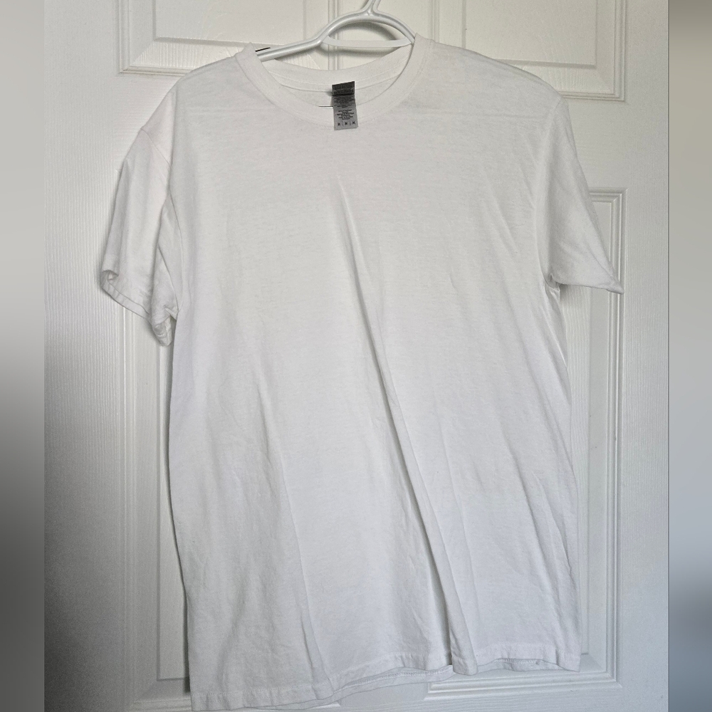 Men's white shirt. M
